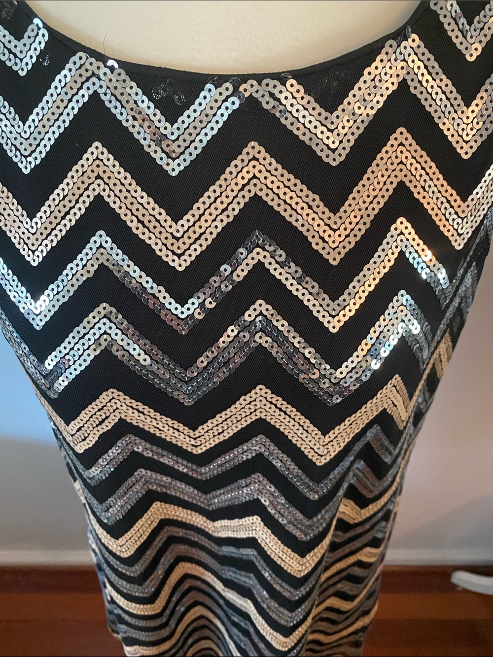 Honey punch NWT sequined sleeveless dress - Picture 2 of 7